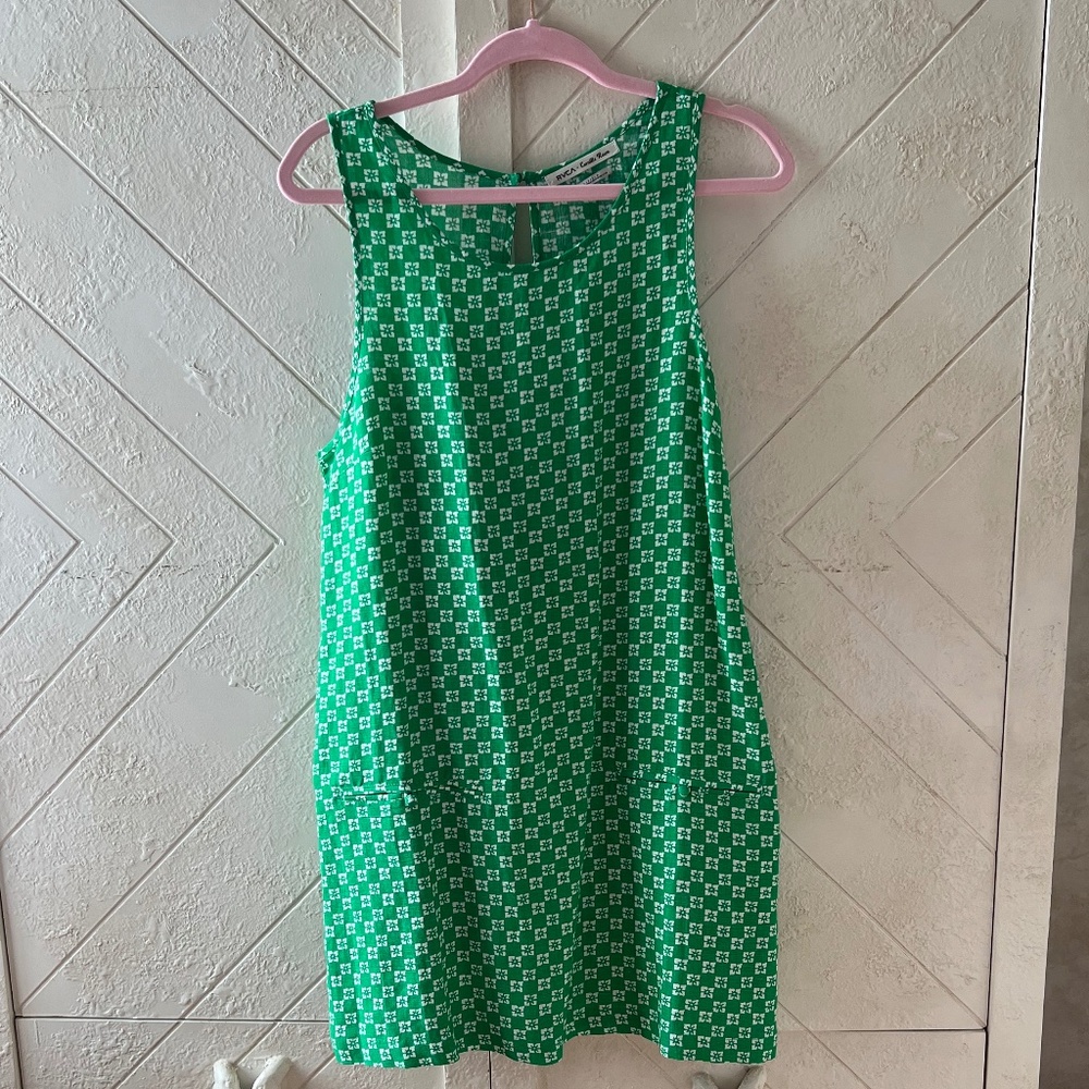 NWOT RVCA WITH SWING SHIFT DRESS SIZE L